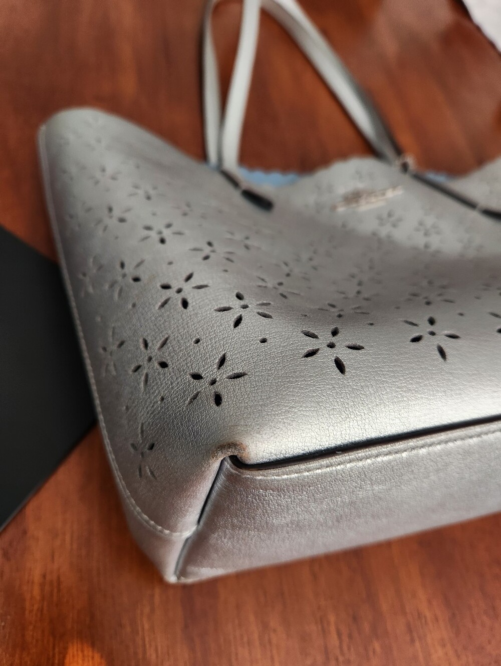 COACH AVENUE TOTE ( F39894) in METALLIC SILVER/CORNFLOWER/SILVER - Picture 6 of 10